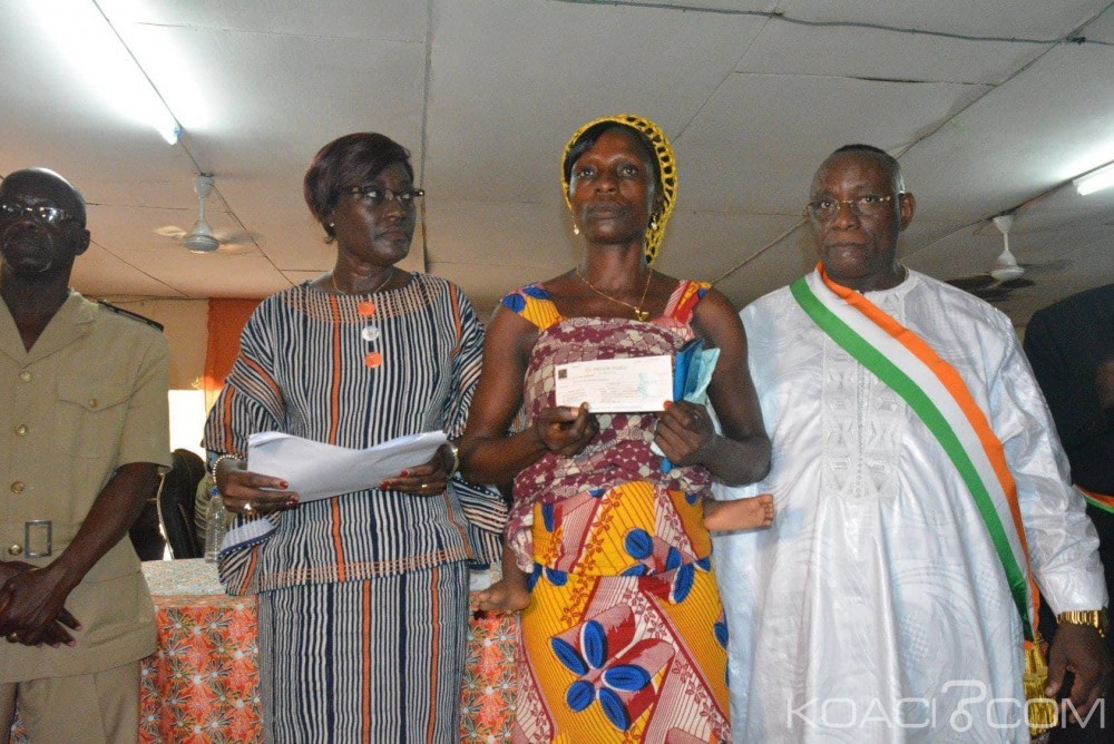 Côte d'Ivoire: Mariatou Koné aux victimes des crises, «les escrocs veulent exploiter votre souffrance à  leur propre profit et s'enrichir de vos douleurs»