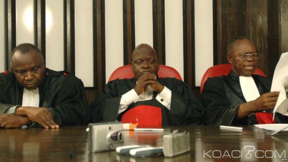 RDC:   Deux juges de la cour constitutionnelle rendent leur tablier à   huit mois des élections