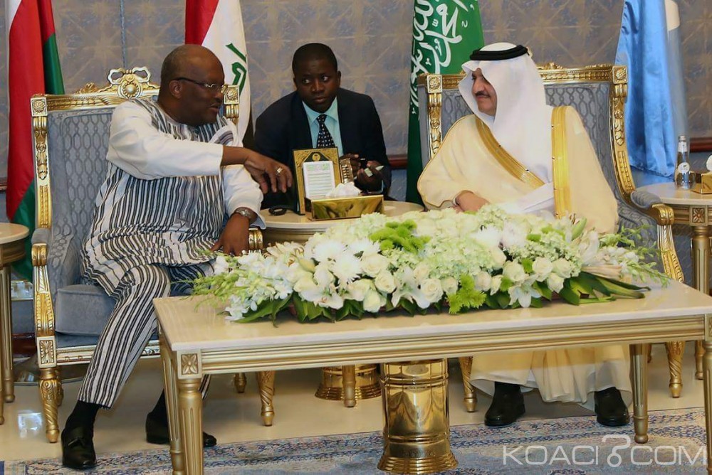 Burkina Faso: Le président Kaboré en Arabie Saoudite pour renforcer la coopération militaire
