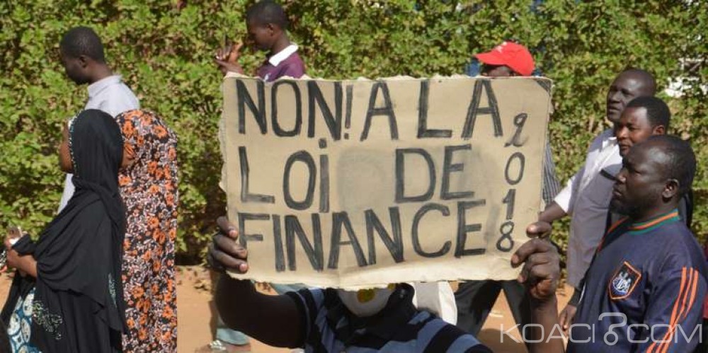 Niger: Trois militants  interpellés lors d'une manifestation «interdite» contre la foi des finances