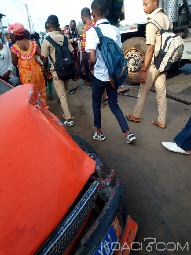 Côte d'Ivoire : Un chauffeur de taxi ivre cause un violent accident à  Abidjan