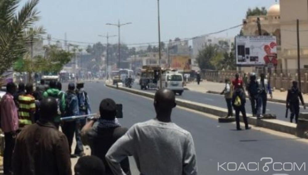 Sénégal: La majorité adopte le projet de loi modifiant la constitution dans la douleur et la controverse