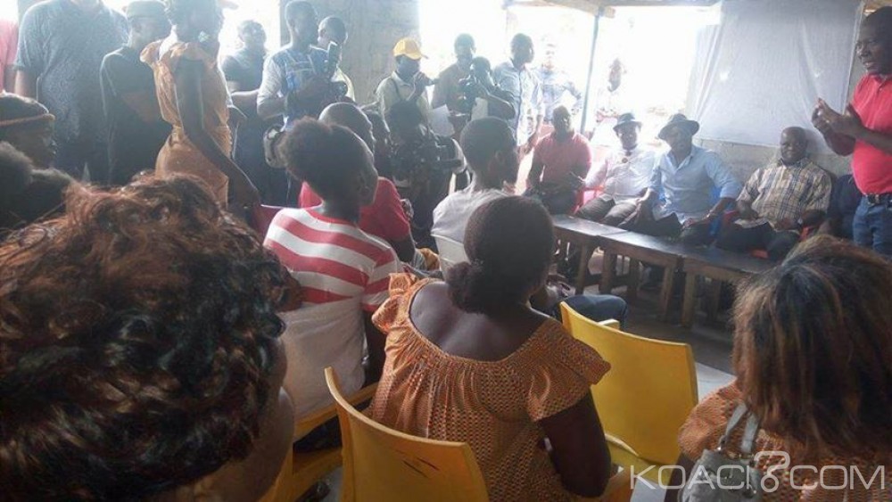 Côte d'Ivoire:  Plateau, le candidat Fabrice Sawegnon  remet plusieurs chèques allant de 350.000 à  2.500.000 FCFA aux jeunes porteurs de projets