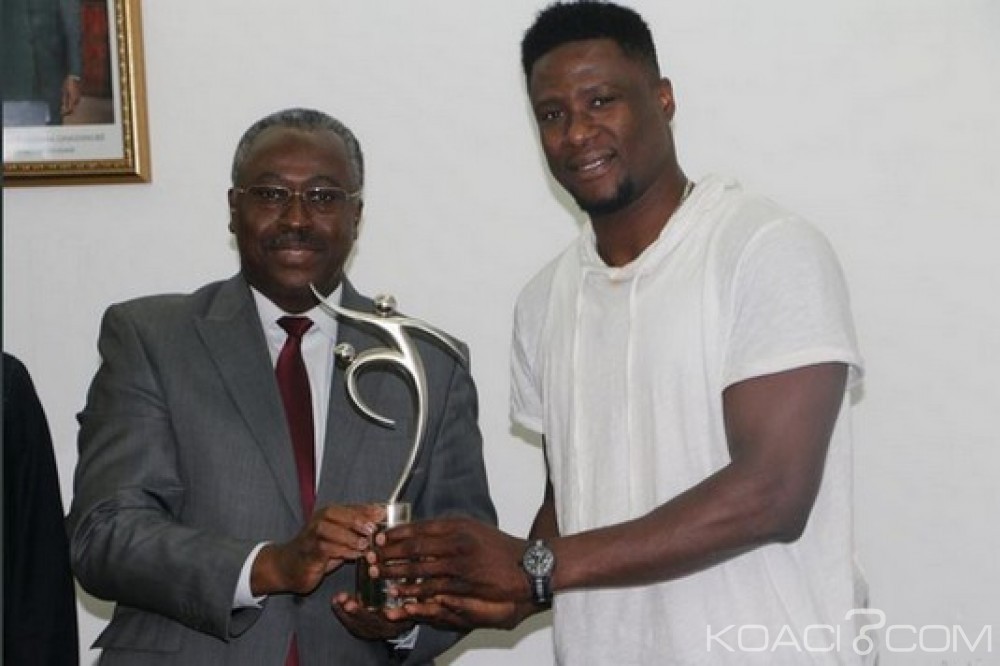 Togo: L'international «sauveur de vie» Francis Koné en séjour au pays