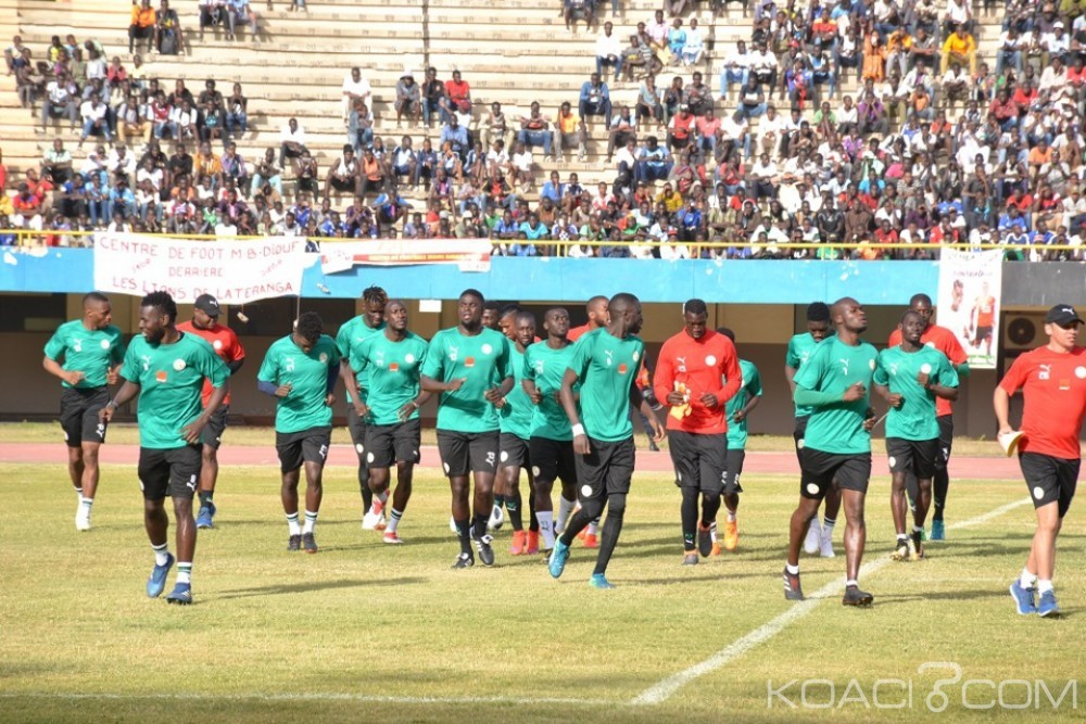 SénégalÂ : Mondial 2018, les Lions quittent Dakar après une séance d'entrainement pour dire «aurevoirÂ » aux supporters