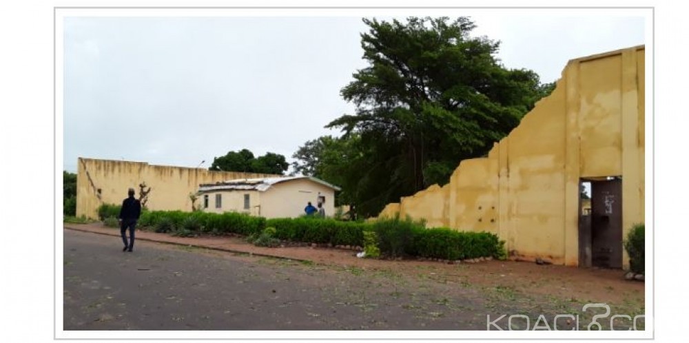 Côte d'Ivoire: Bouna, les travaux de réparation d'un pan de la clôture de la prison se font attendre