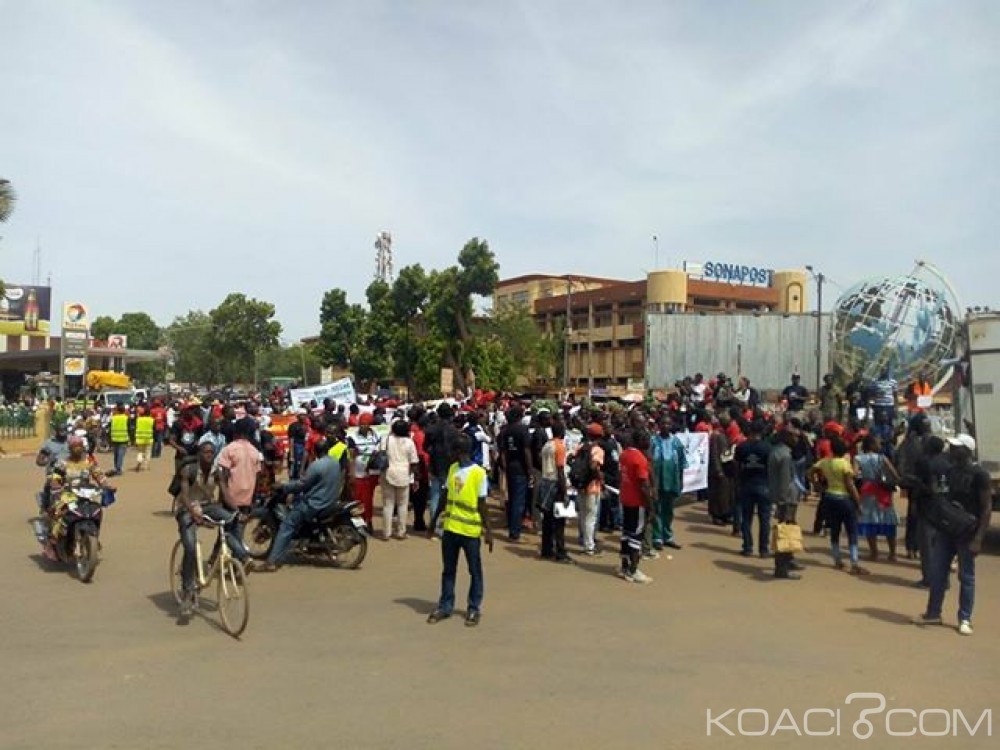 Burkina Faso: Des centaines de personnes manifestent contre les OGM