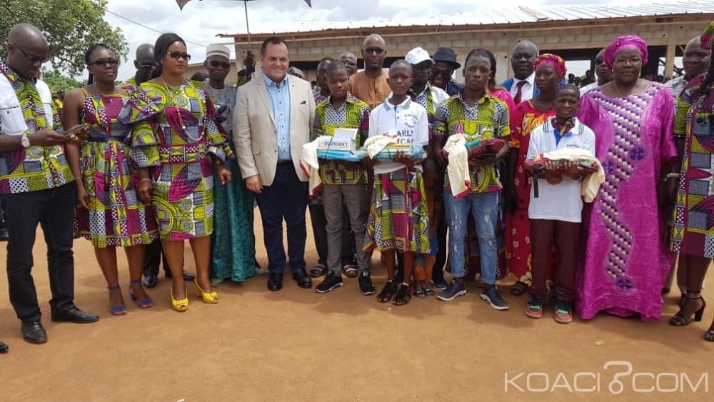 Côte d'Ivoire: 165 collégiens récompensés par Cfao Retail à  Bouandougou