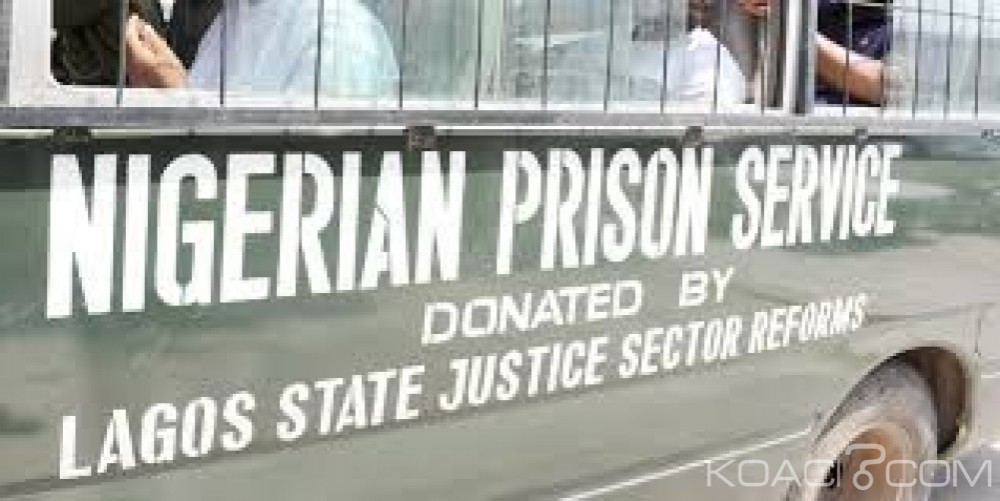 Nigeria: 182 prisonniers en fuite après une attaque armée dans le centre