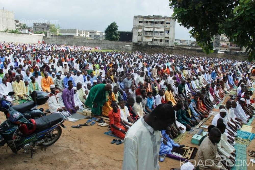 Côte d'Ivoire: Religion, 130 imams et guides religieux en «conclave» à  Abidjan pour débattre de la doctrine Acharite