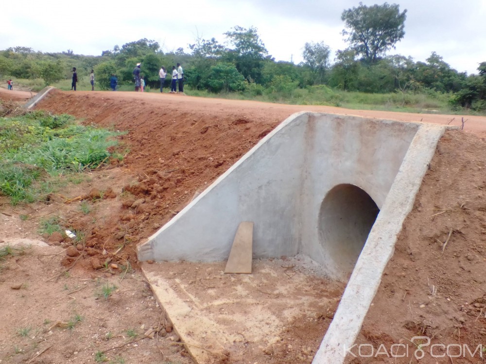 Côte d'Ivoire: 4 morts d'un effondrement de pont, choqué un maire livre un nouvel ouvrage