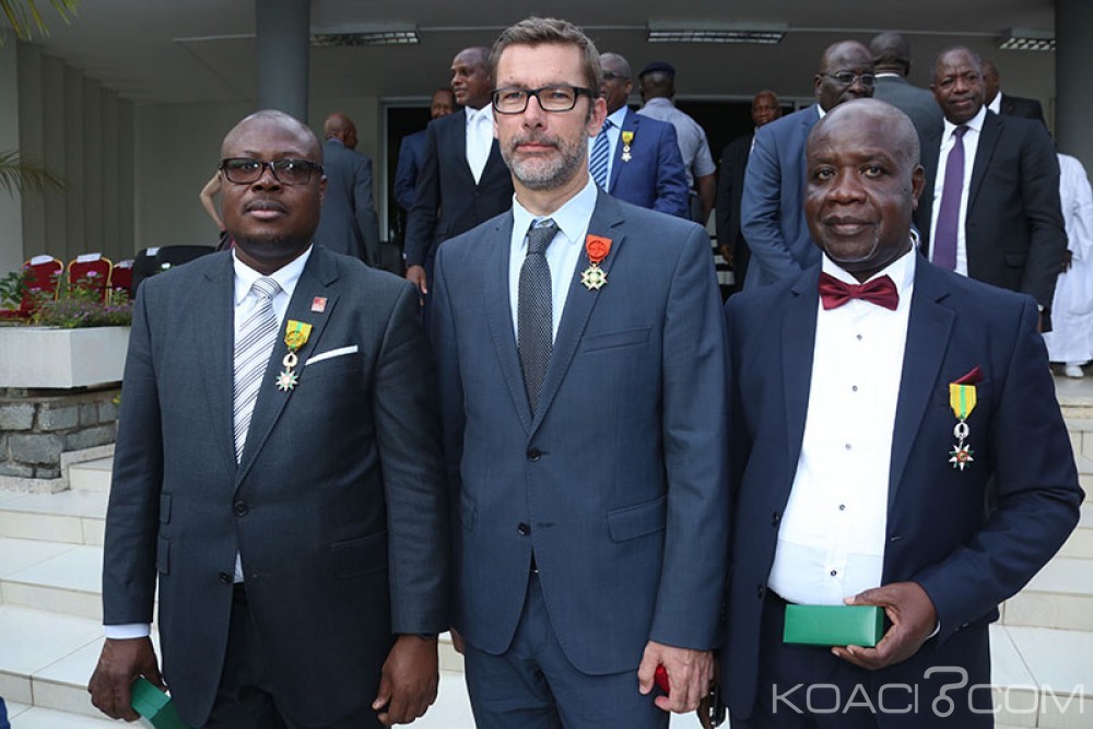 Côte d'Ivoire: Cérémonie de décoration à  la Grande Chancellerie, 3 responsables de CARENA honorés par l'Etat