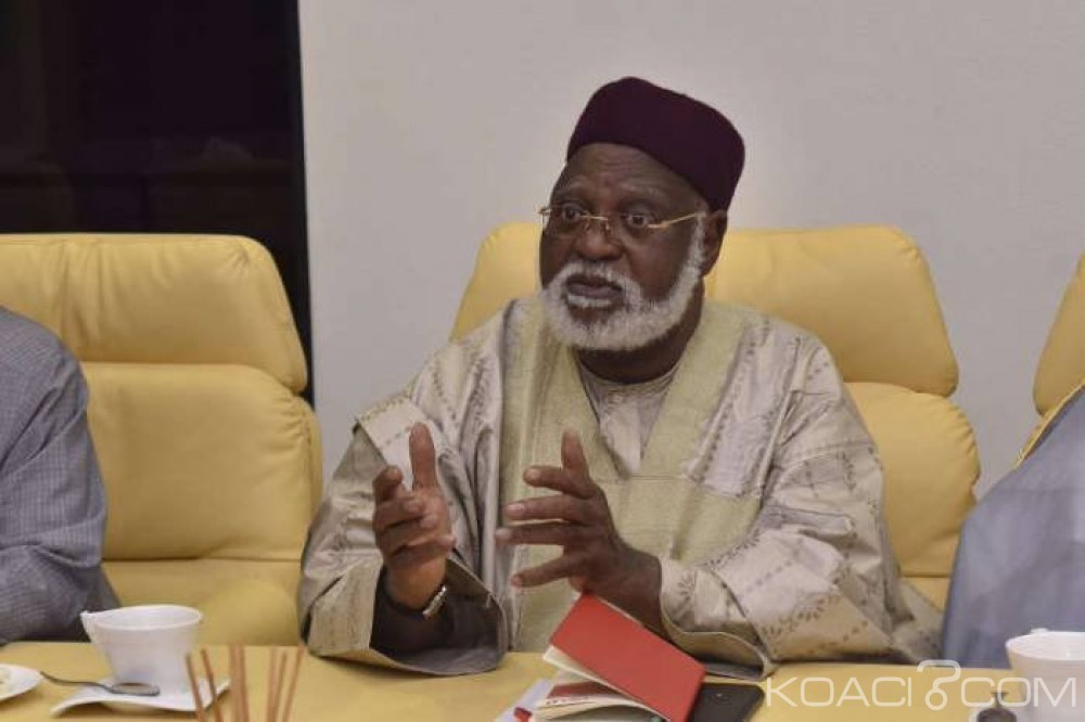 Nigeria : Elections 2019, Abdulsalami Abubakar met les politiciens et la CENI en garde