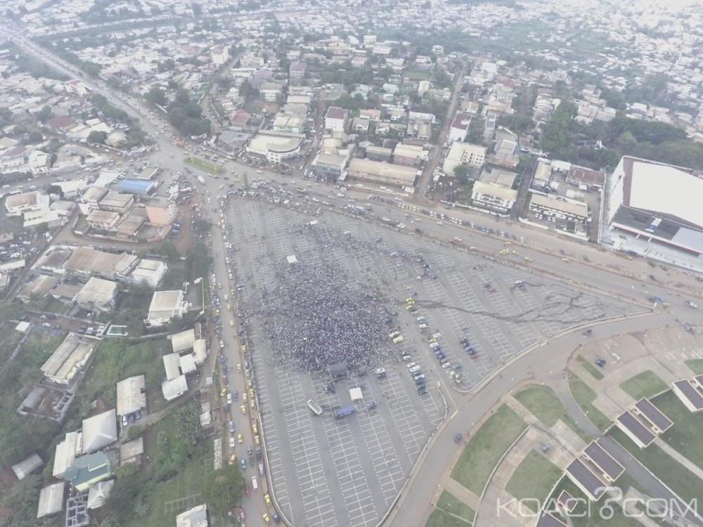 Cameroun: Présidentielle 2018, l'opposition peine à  mobiliser, la machine au pouvoir sillonne village après village