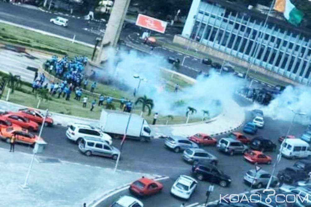 Côte d'Ivoire : Manifestation de la police universitaire gazée à  Abidjan, 80 interpellations