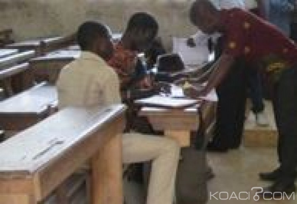 Côte d'Ivoire : Cours paralysés dans un lycée d'Abidjan par manque de tables-bancs
