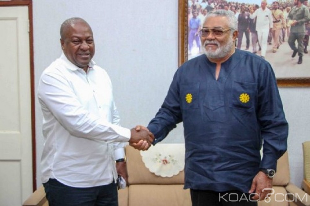 Ghana : Rawlings dément une accusation de corruption contre Mahama