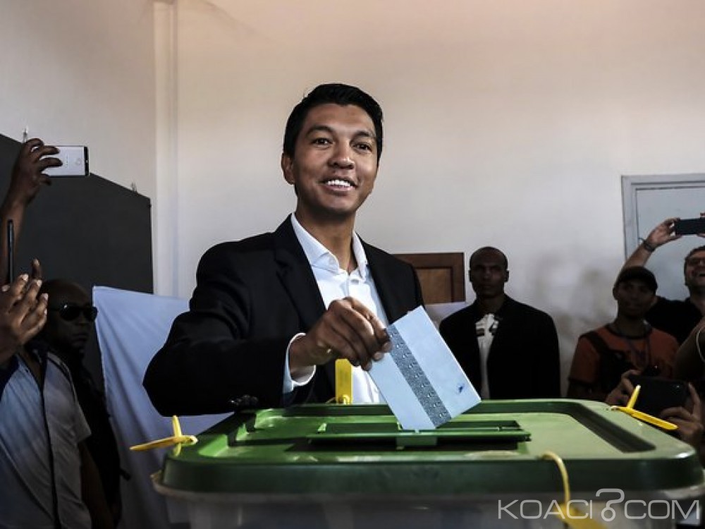 Madagascar : Présidentielle, Andry Rajoelina toujours en tête devant Ravalomanana, selon les résultats partiels