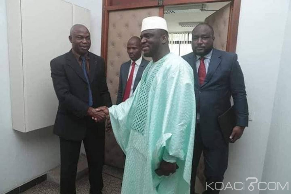 Côte d'Ivoire: Trois mois après sa libération sans explication, l'Imam Aguibou Touré reçu au palais présidentiel