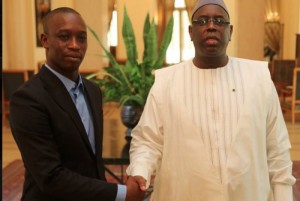 Sénégal : Le conseiller en communication de Macky Sall accusé d'avoir fumé du chanvre indien, blanchi par des tests d'un laboratoire français
