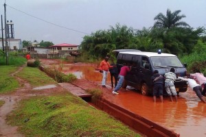 Gabon:  Le corbillard refuse d'arriver au cimetière