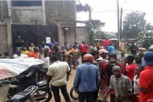 Cameroun : Défiance, des manifestants empêchent la fermeture d'Afrique Media à  Douala