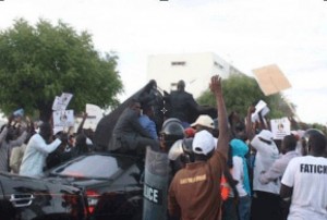 Sénégal : Caillassage de Macky Sall à  l'Ucad, les «Jeteurs de Pierres» en Prison sous le coup de l'article 80