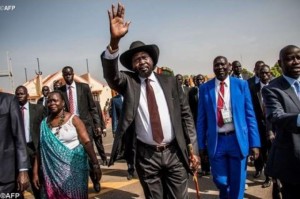 Soudan du Sud: Salva Kiir menacé de sanctions pour avoir refusé de signer l'accord de paix
