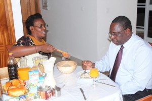 Sénégal : Décès de Doudou Ndiaye Rose, le Président Macky Sall écourte ses vacances et revient au pays