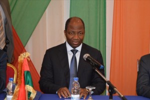Burkina Faso: Pris sous le feu de la critique, Djibrill Bassolé dépose sa candidature à  la présidentielle