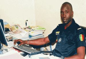 Sénégal : Emprisonné 1 an dans l'affaire de l'étudiant Bassirou Faye, le policier Tombong Oualy sort et déclare « J'ai toujours cru en la justice de mon pays »