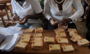Côte d'Ivoire : Plus de 160 000 CNI attendent leurs propriétaires à  l'ONI