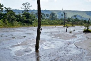 Gabon: Radioactivité, Mikouagna, le village sacrifié
