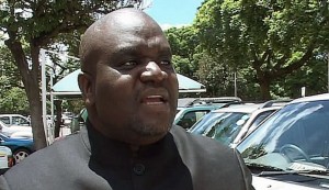 Zimbabwe : Un ministre comparaît devant la justice pour corruption