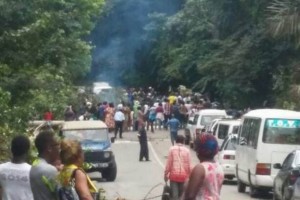 Gabon: Grogne à  Konoville, village de l'étudiant Mboulou Beka