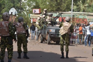 Burkina Faso : Le président Kafando et son premier ministre retenus par des soldats à  la présidence