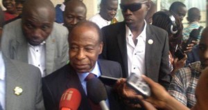 Côte d'Ivoire : Marche des candidats sur la RTI et la CEI, Essy Amara se désolidarise