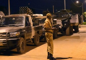 Burkina Faso: Assaut imminent de l'armée sur les putschistes, arrestation de Bassolé