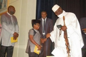 Gambie: Jammeh offre des terrains à  des acteurs africains