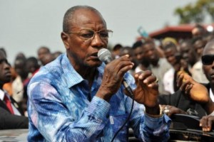 Guinée: Alpha Condé en passe d'être réélu dès le premier tour selon la Céni