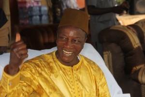 Guinée: Alpha Condé réélu au premier tour selon la Céni