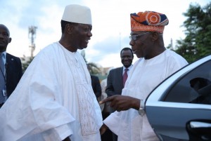 Côte d'Ivoire: Veille du vote, le candidat Ouattara reçoit l'observateur Obansanjo