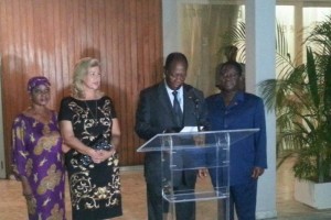 Côte d'Ivoire : En visite chez Bédié, Ouattara salue «le signe de maturité démocratique» de KKB