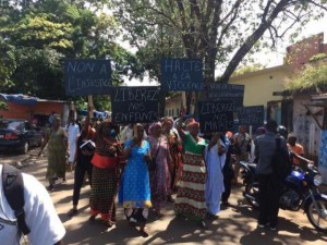 Guinée  : Des femmes de l' UDFG manifestent  à  Conakry pour exiger  la libération d'opposants