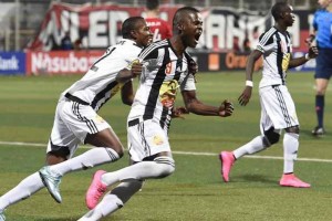Football: Le Tp Mazembe domine 2 à  1 l'Usm Alger en finale aller de la ligue des champions