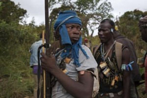 Centrafrique: Au moins trois morts, plus de cent maisons incendiées lors des violences à  Bangui
