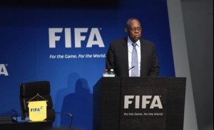 Cameroun: Après sa désignation comme président intérimaire de la FIFA, Hayatou: «Pourquoi je reste à  la CAF»