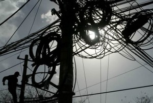 Côte d'Ivoire: Un homme tué par une décharge électrique, le responsable de la CIE échappe à  un lynchage