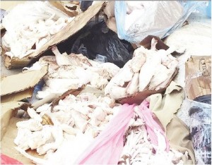 Cameroun: Saisie d'une tonne de poulets congelés dans un bus de transport de personnes
