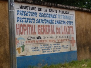 Côte d'Ivoire : Lakota,  un chauffeur projeté sur la voie tué par un véhicule, plusieurs maisons saccagées en représailles